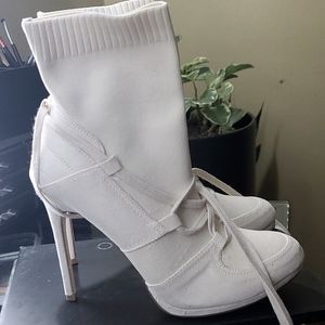 Lou Throwback Lace-Up Bootie 